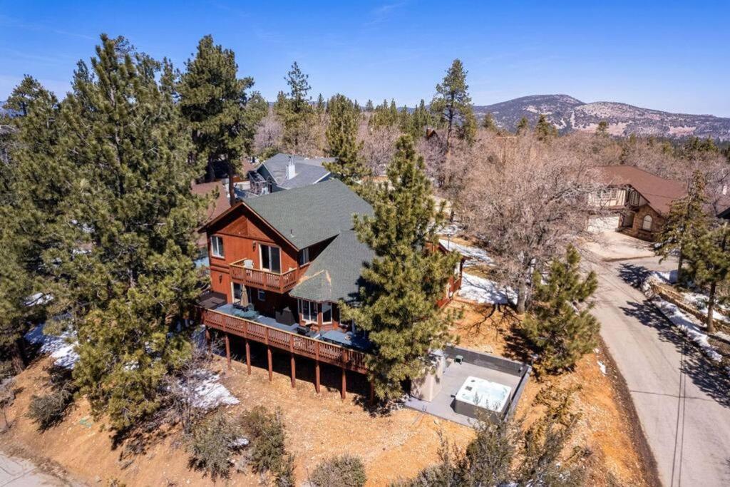 Koselig Cabin W Hot Tub, Fireplace & Central Ac Big Bear Lake Bagian luar foto